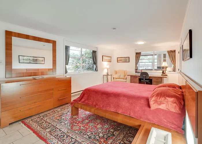 Greenwood Retreat: Perfect For Travel Nurses!