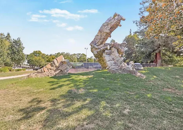 497-Upscale Family Home W Ac & Patio Near Meta & Stanford