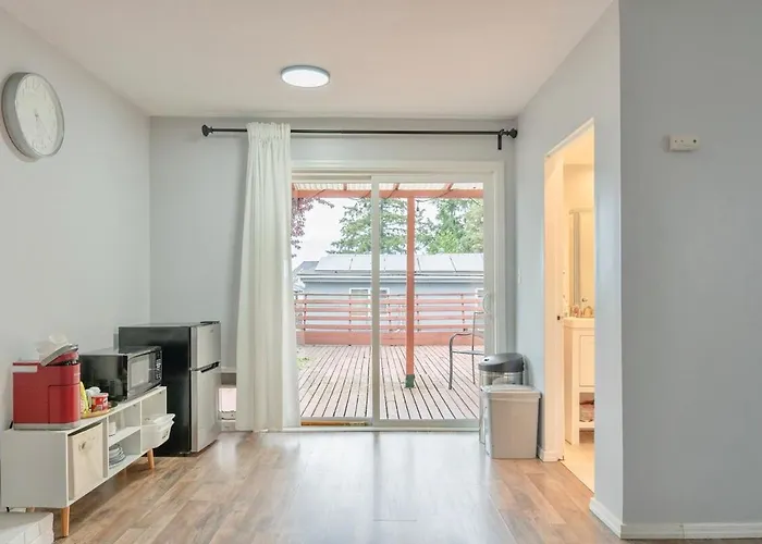 Entire House Pet Friendly W Gated Backyard Boeing