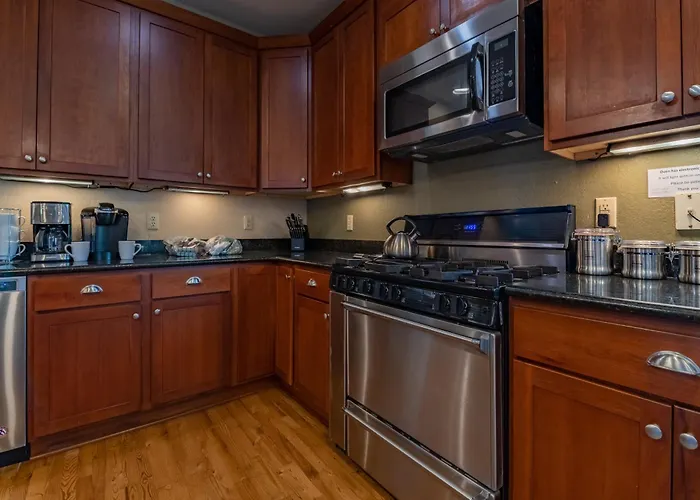 Top Property In Snowshoe 8 Bedroom Nwr Rd 11 Luxury Home