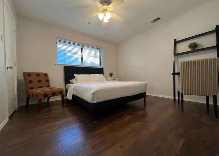 Private Room In Carrollton