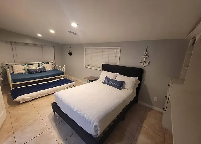Spacious 4Br W/ Pool, Spa, Mini Golf & Game Lounge