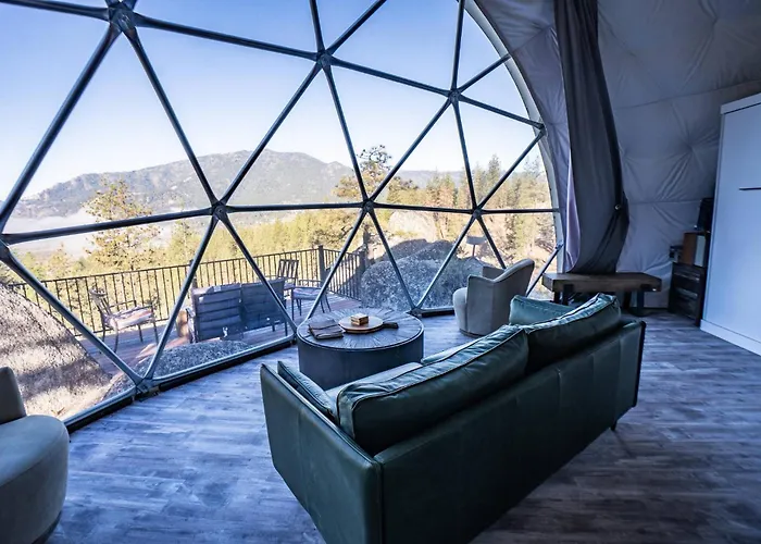 The Domestead- An Epic Romantic Mountaintop Hideaway