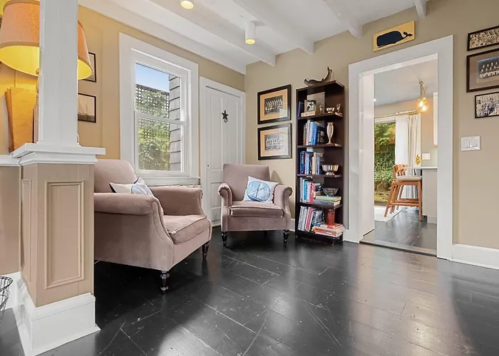 Minutes To Salem|Historic Marblehead Nautical Home