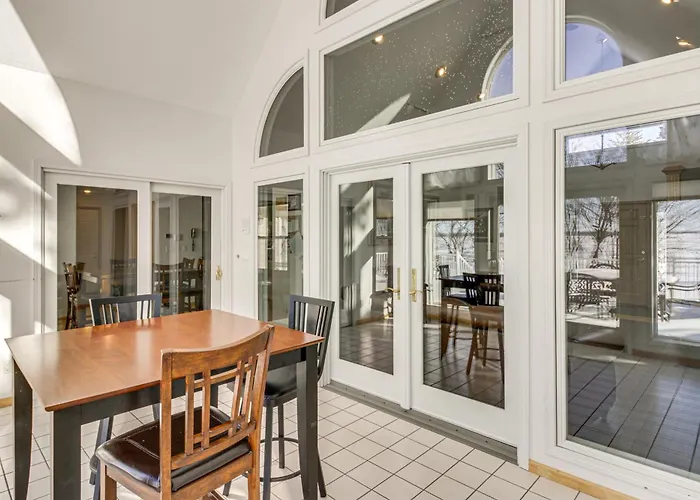 Waterfront Alexandria Gem: Family & Group Friendly