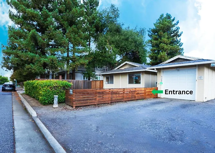 Spacious Mountain View Dt 3Br Gem - Great For Work & Family