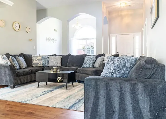 Spacious Vaulted 4Br Family Home Near Mall Of Ga Sleeps 12