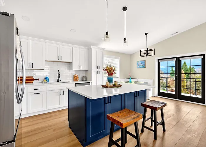 Modern Gorge Retreat Steps From River & Hiking