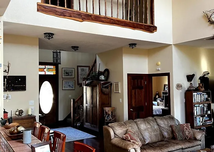 Beautiful Hill Country Hideaway