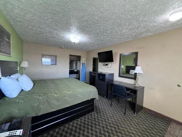 Deerfield Inn & Suits