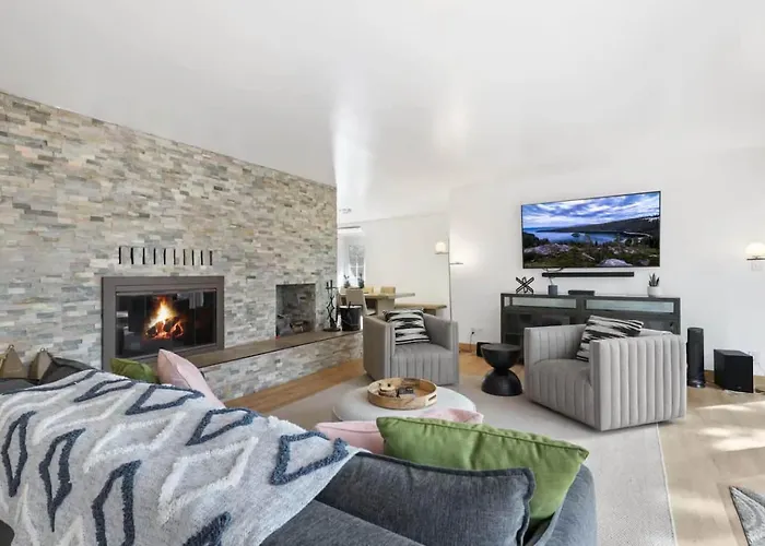 Hot Tubsaunapoolprivate Beach Tahoe Oasis
