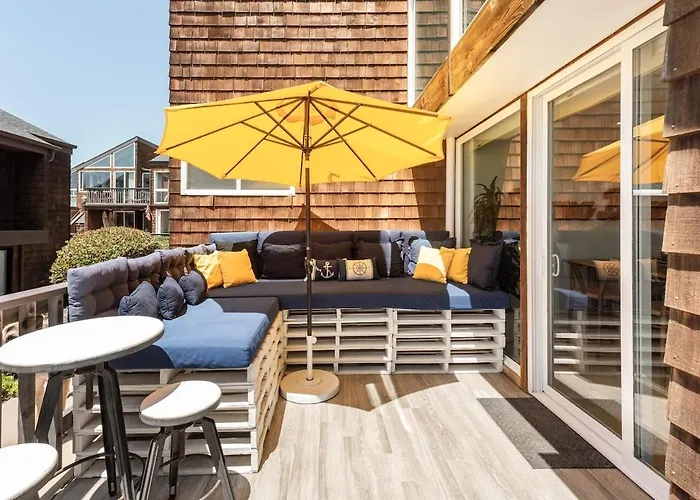 Luxury Beachfront Townhouse With Breathtaking Views