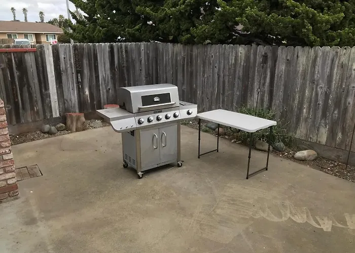 Family Friendly Home Near Monterey