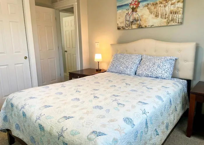 Great Family Friendly Home With Large Fenced Yard