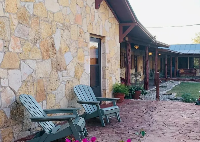 Dh River Lodge! Gather Your Herd Here!