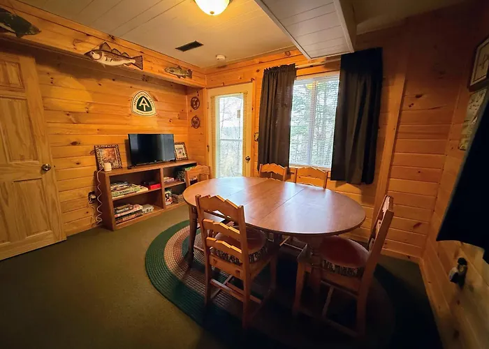 4M Cozy A-Frame In Bethlehem, Nh - Fireplace, Firepit & Close To Skiing & Trails, Dogs Welcome!
