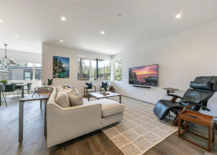 Starfall Run At Palisades By Tahoe Getaways - Luxury 3Br, A/C & Bonus Room!
