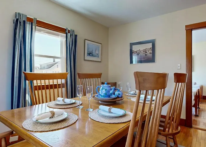 Hank'S Hideaway By Bayley Vacation Rentals