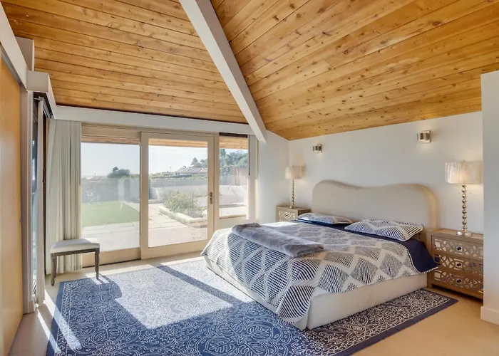 Unobstructed View! Home On Malibu Hilltop W/ Sauna