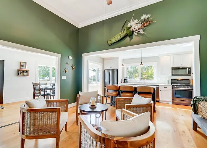Golf Course Home With Pool And Hot Tub Near Lake And State Park