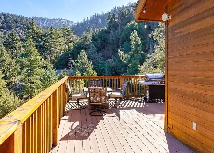 Pmc Mountainside Cabin: Hit The Trails, Play Pool!