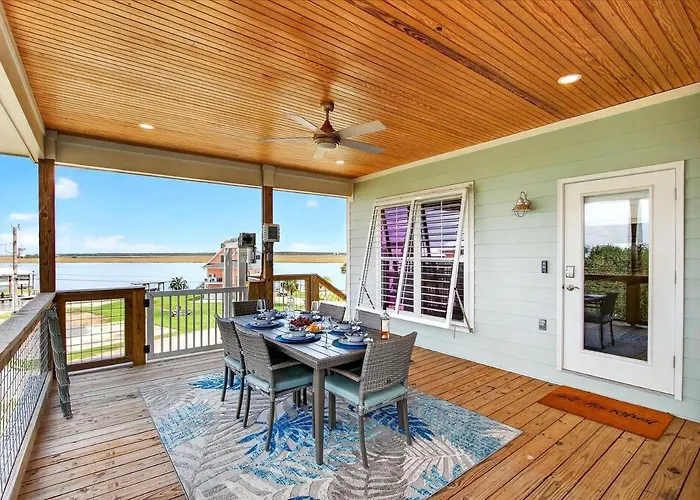 Salt Air Retreat Tranquil Waterfront Retreat Stunning Bay Views