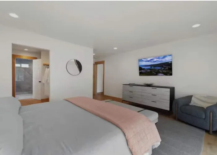 Hot Tubsaunapoolprivate Beach Tahoe Oasis