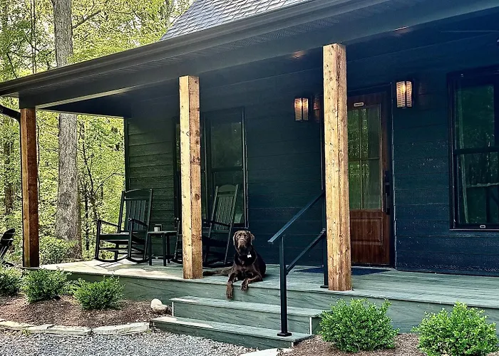30-Acre Woods, Trail & Salt Hot Tub