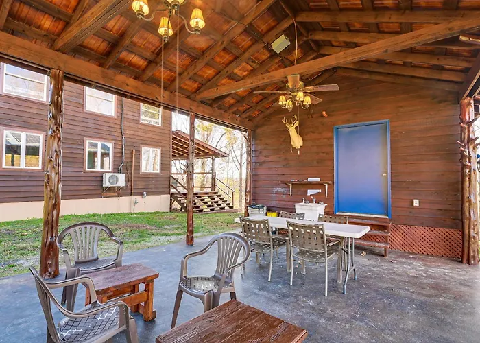 Peaceful 'Mountain Cabin' W/ Views In Williamsburg