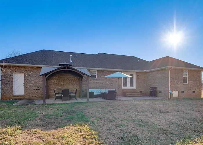 Near Tims Ford Lake: Peaceful Retreat W/ Patio