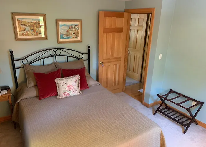 Pine & Harbor Private Rooms - Gateway To Cape Cod