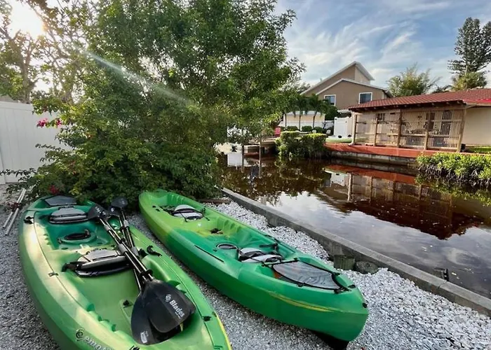 Nokomis Waterfront Unit Walk To The Beach And Dining