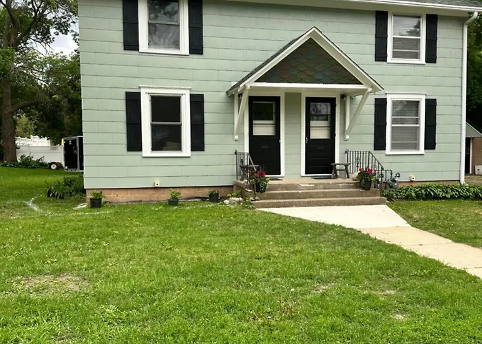 The Birchwood - At Twin Pines-Walk To The Lake!