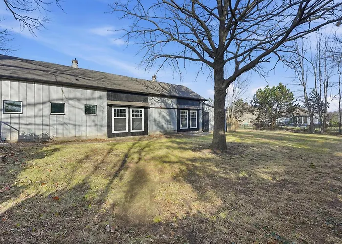 Renovated 1950S Barndominium Pet-Friendly & Modern