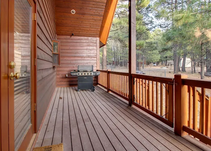 Hike, Fish & Relax Fireside! Forest Lakes Cabin
