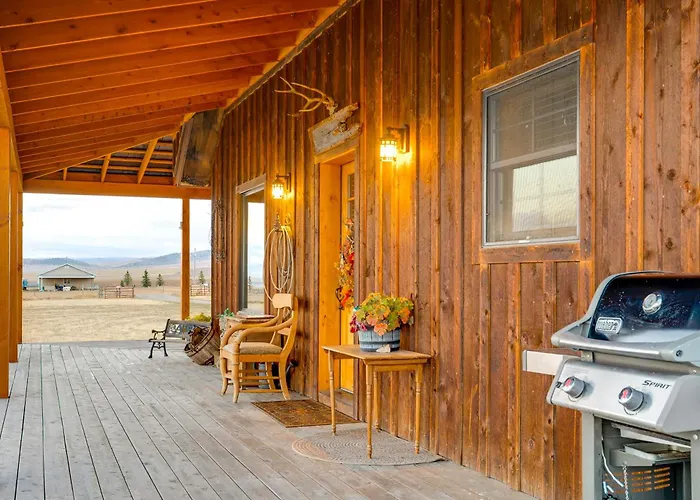Ennis Home: Try The Yellowstone Lifestyle!