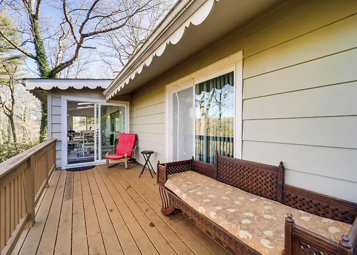'Mountain Golf' Family Home W/ Deck In Spruce Pine