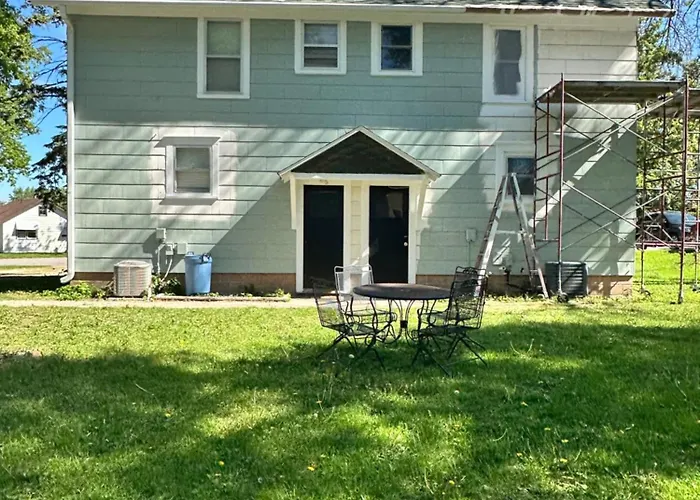 The Birchwood - At Twin Pines-Walk To The Lake!