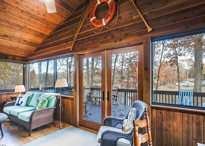 Lakeside Rustic Retreat