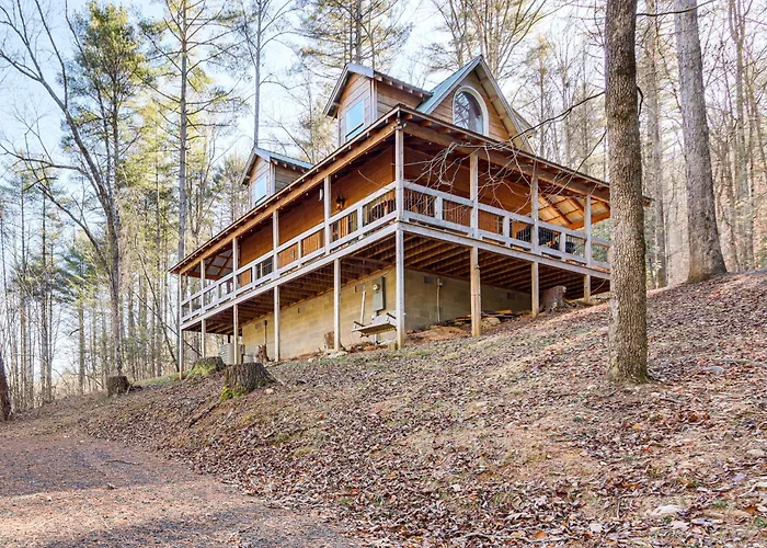 Newly Refreshed! Suches Cabin W/ Deck, Fire Pit