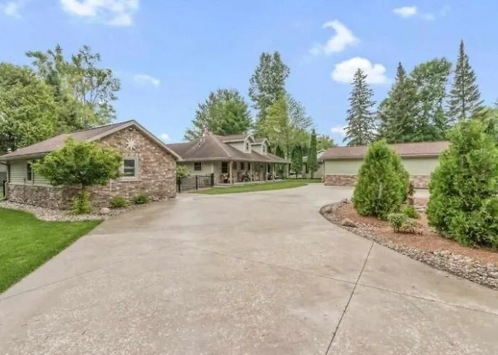 Shawano Lake Retreat