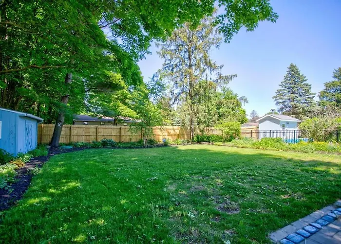 Woodcliff Cottage With Heated Private Pool-Family Friendly