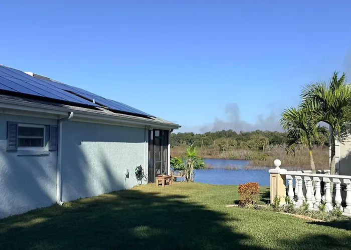 The Little Manatee Retreat