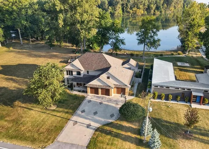 Grand Lake Getaway With Pool, Boat Dock - Sleeps 22