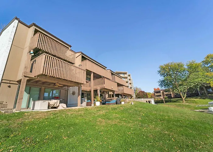 Lakeside Serenity - 2Br 1Ba Clear Lake Escape