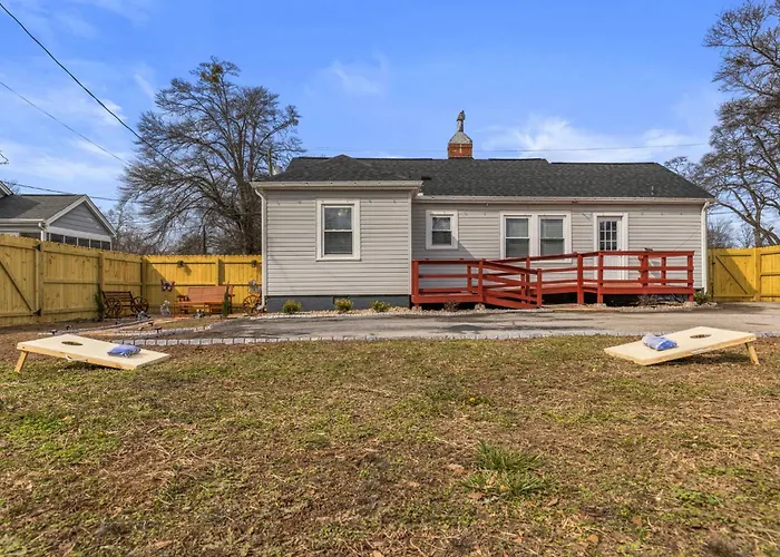 Greenville Cozy Retreat