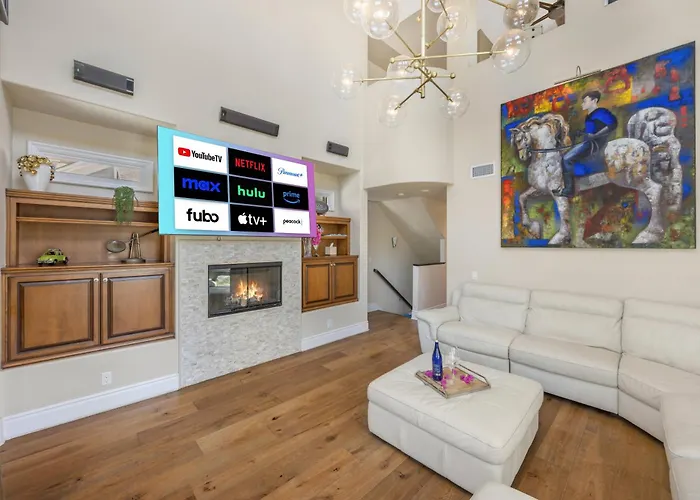Beach Retreat- Walk To Beach, Bbq, Oceanview Rooftop & Firepit