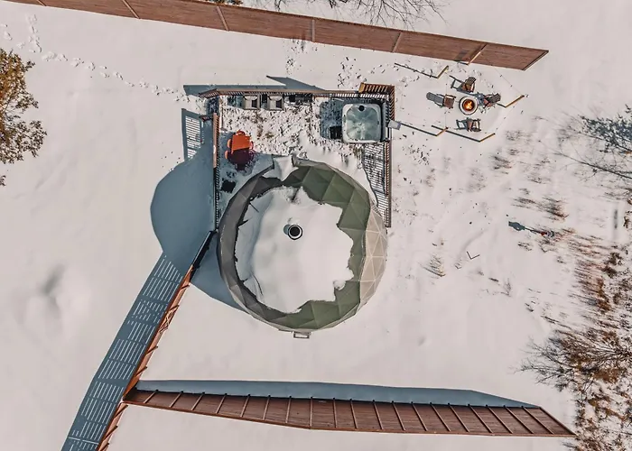 Luna Dome - Lakefront With Hot Tub, Wi-Fi, Sleeps 4