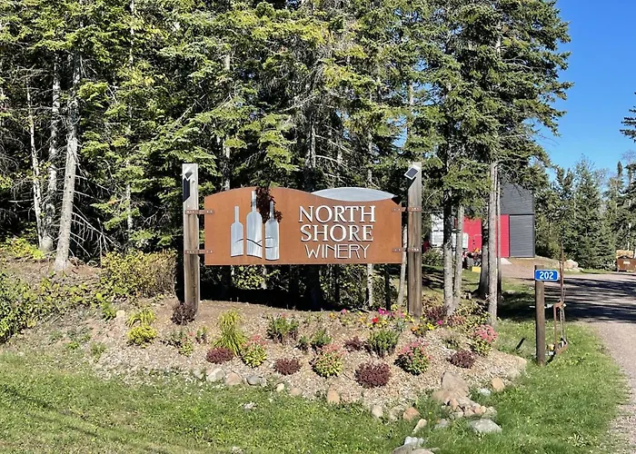 North Shore Ski-In/Ski-Out Loft Pool And Hot Tub