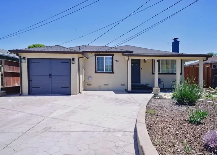 Marbella Lane - Vibrant 4Br Rwc Ldry